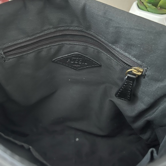 Fossil Leather Purse - Picture 7 of 9